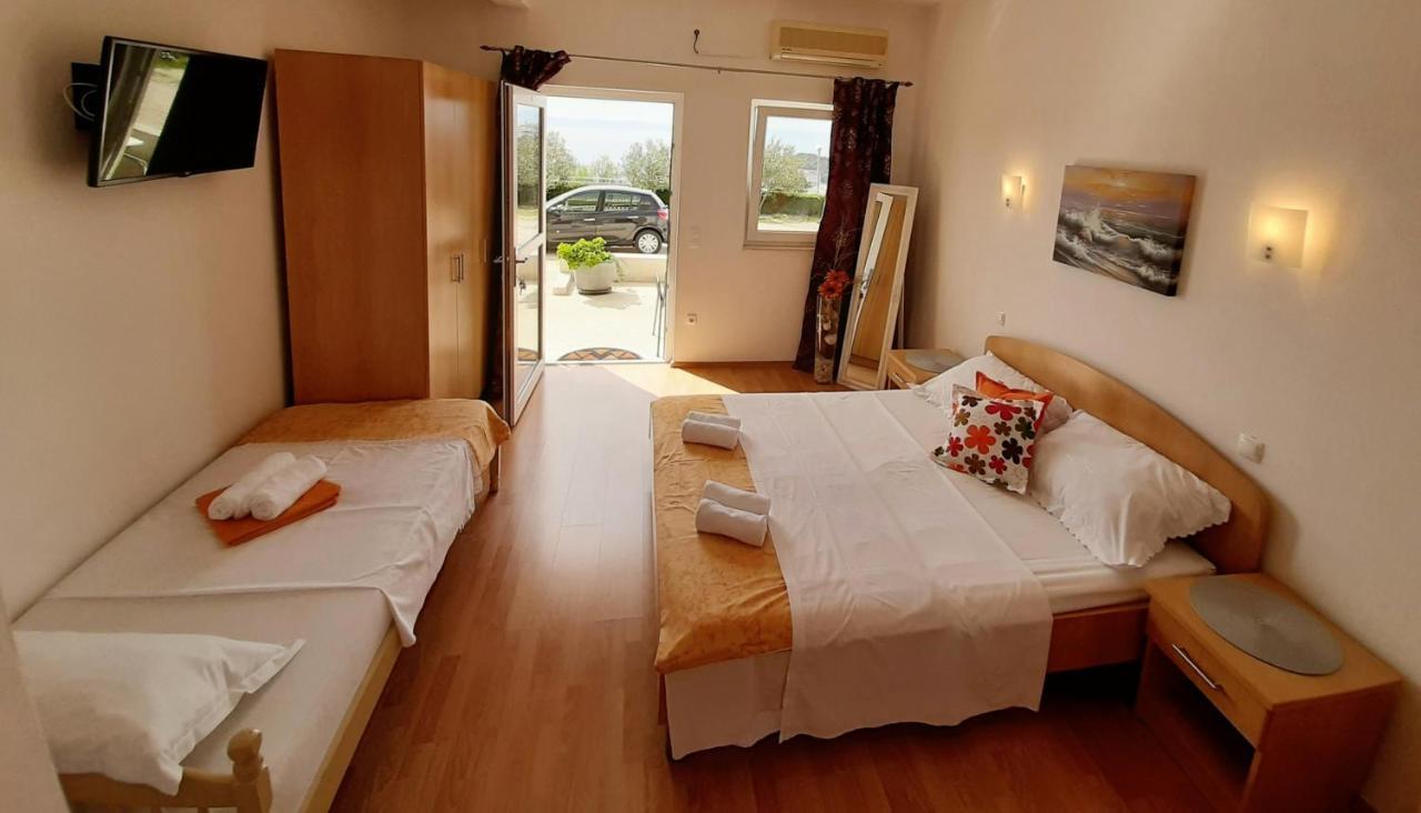 Apartments Akmadzic Makarska Exterior foto
