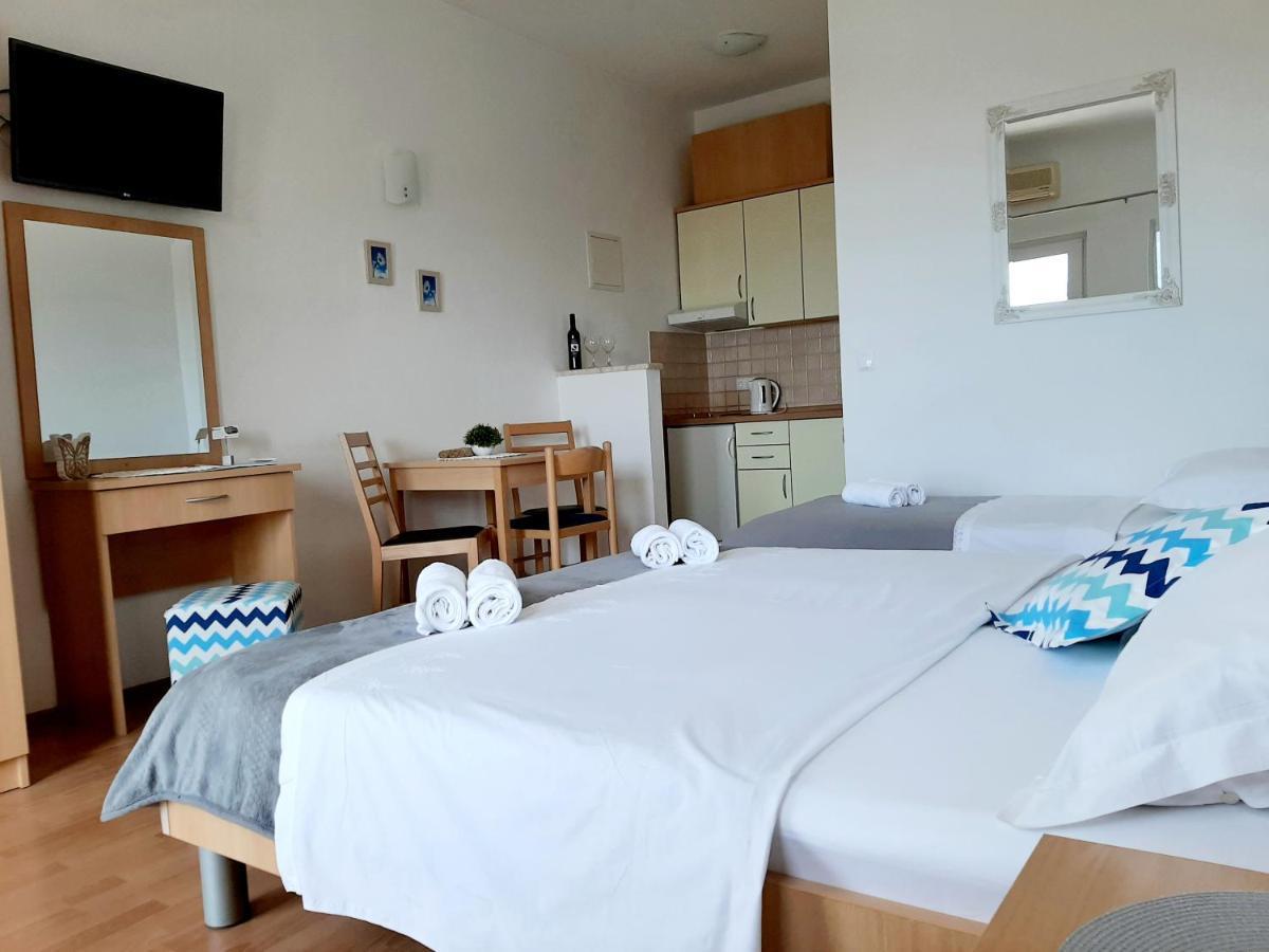 Apartments Akmadzic Makarska Exterior foto